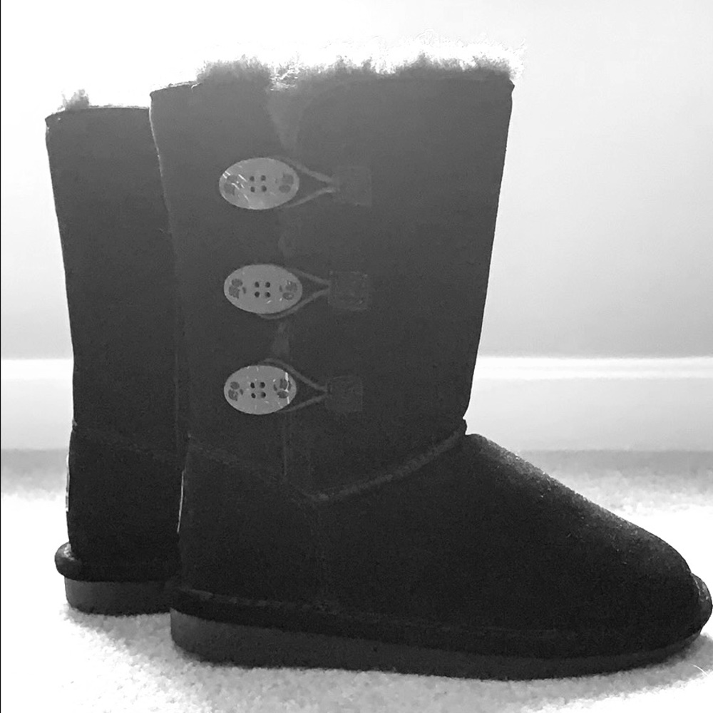 BearPaw Boots BRAND NEW Girls size 1